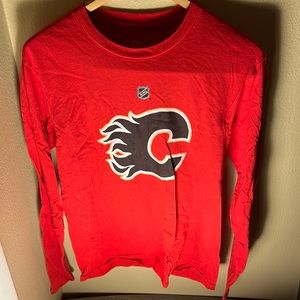 NHL Fanatics Mens LS Flames Charmander 60 Jersey Tee Color Red Size Small
